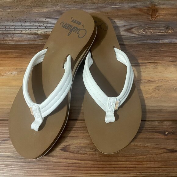 REEF Cushion Breeze Women's Flip Flop, Ultra Soft Cushion Footbed, Arch Support - Picture 1 of 6